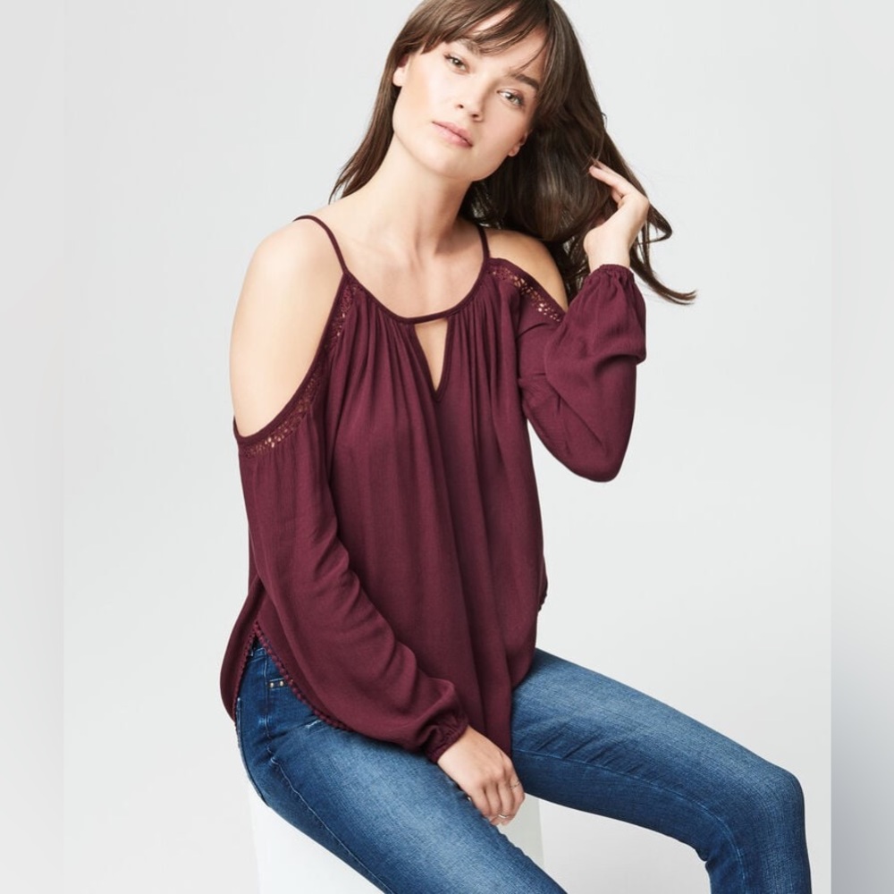 Aeropostale Long Sleeve Crinkled Cold-Shoulder Top